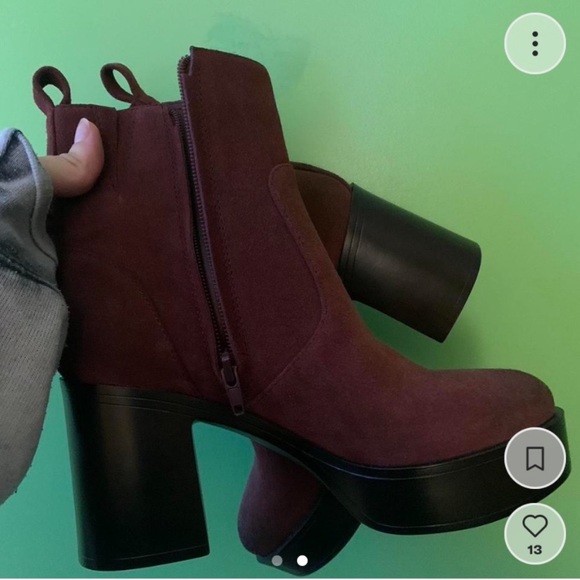 NEW, Never Worn Steve Madden Suede Platform boots - Picture 2 of 2